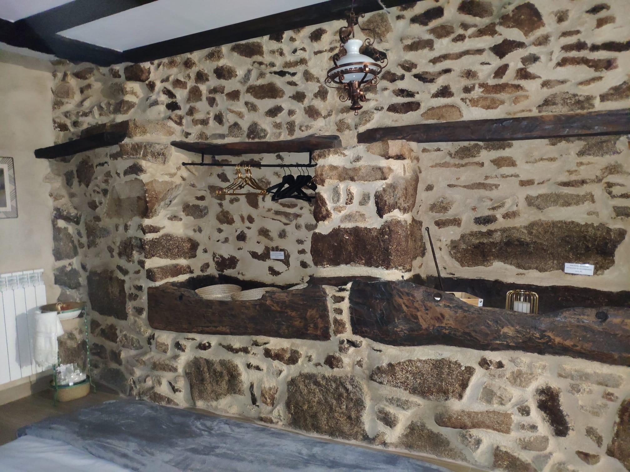 Detalle de la pared de piedra